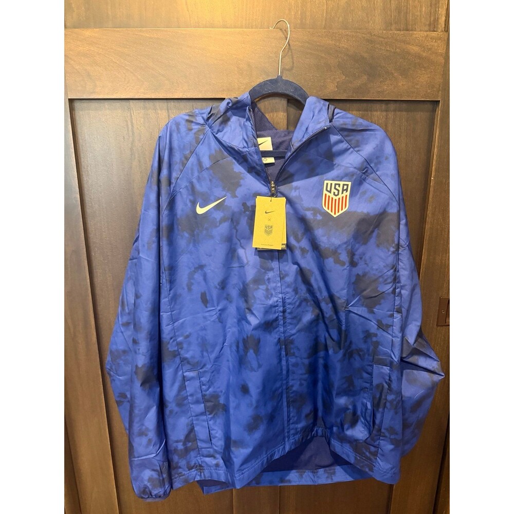 USA Nike windbreaker